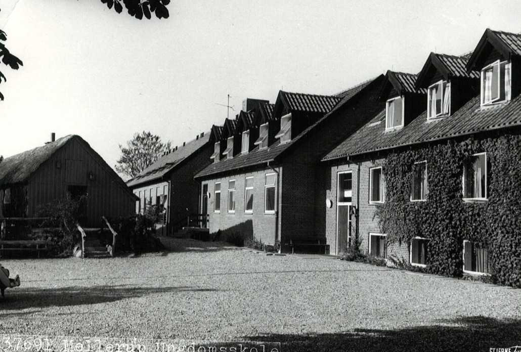 S2 skolealleen m hønsehuset ca 72